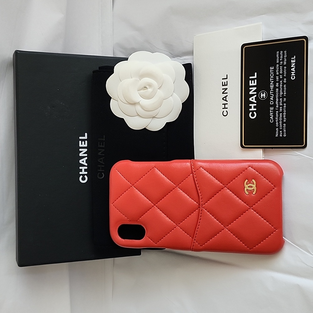 Authentic CHANEL Matrasse Iphone X/Xs Logo Case Box Camellia Flower Pouch Red